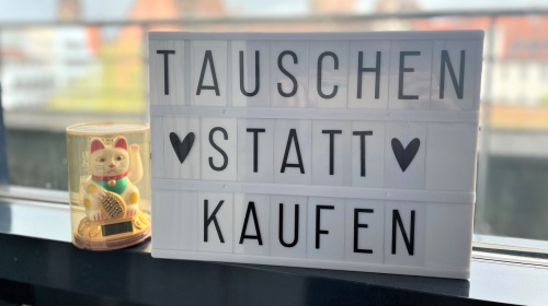 LED-Lightbox "Tauschen statt Kaufen" LED-Lightbox "Tauschen statt Kaufen"