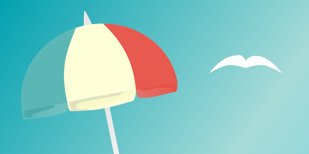 Sommerferien-Programm Strand mit Sonnenschirm, Muscheln und Ball